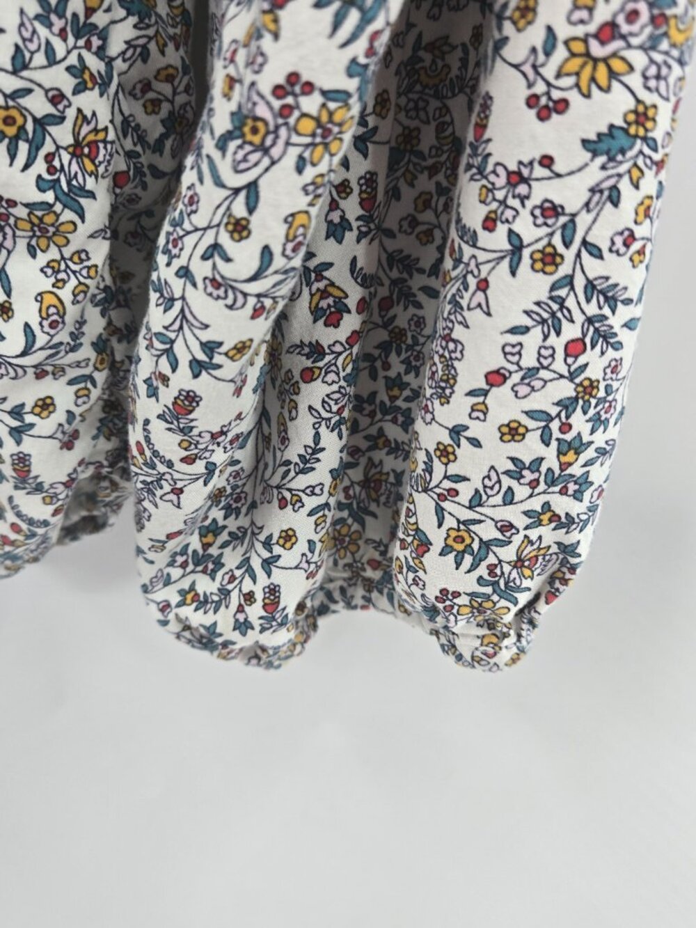 Old Navy White Floral Henley V-Neck Long Sleeved Rayon Blouse XXL - Picture 5 of 9
